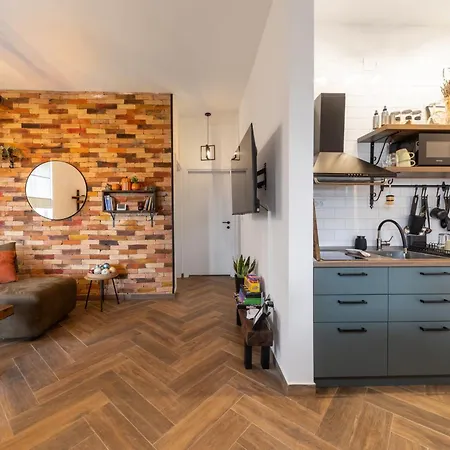 Apartment Gora 3 *